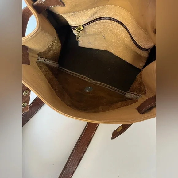 VINTAGE Roots Two-Tone Tribe Leather Crossbody Bag - Picture 16 of 16